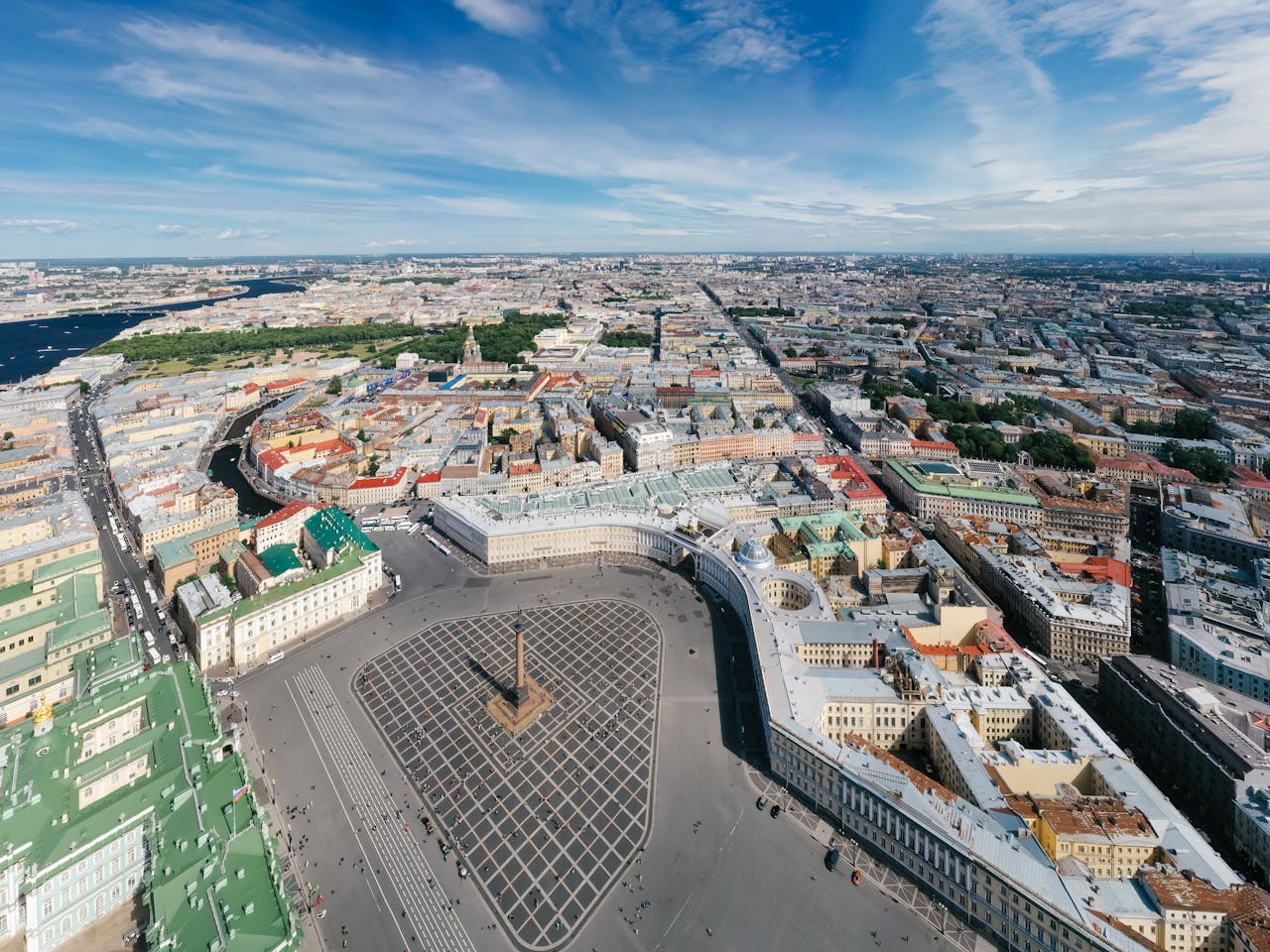 gallery-05 Aerial view of the historic Palace Square in Saint Petersburg, showcasing architecture and city layout.